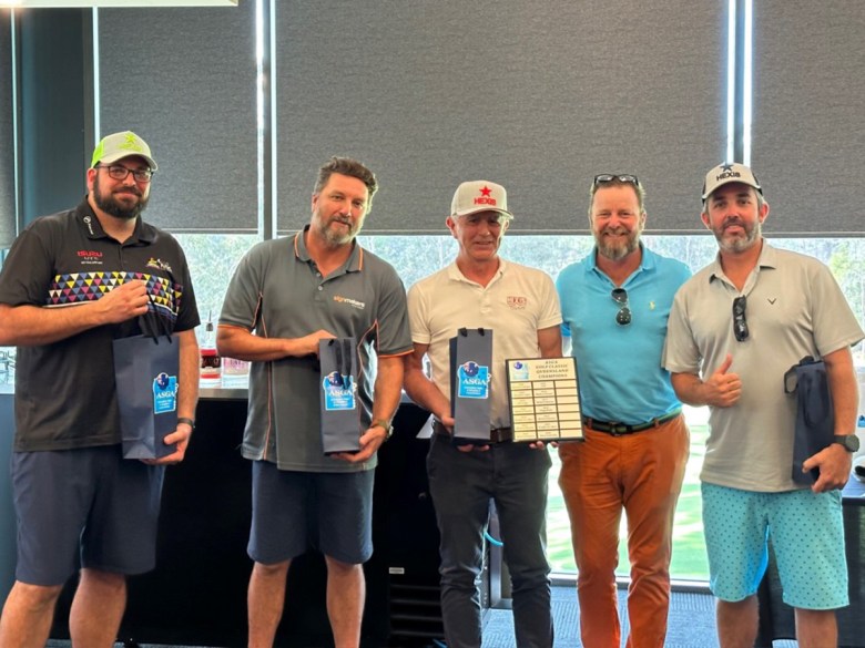 Hexis Team 1, comprising (from left) James Melville – Gold Coast Signs & Plastics; Paul Shannon – Signmakers, Gold Coast; Ian Parsonson – HEXIS Australia; ASGA Vice-President Damian Nielsen (presenting the award); and Brendan Dawson – Face It Graphics, Gold Coast.